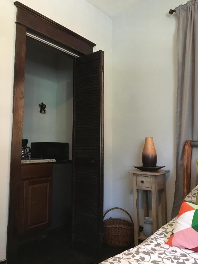 Private Room In The Heart Of Little Havana Miami Bagian luar foto